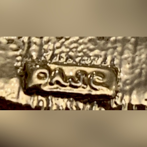 Signed AJC Fun Bad Hair Day Gold Tone Baseball Cap Hat Pin Brooch - Picture 4 of 7